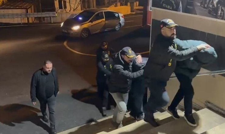 Arnavutköy’de fidye ve gasp çetesi çökertildi