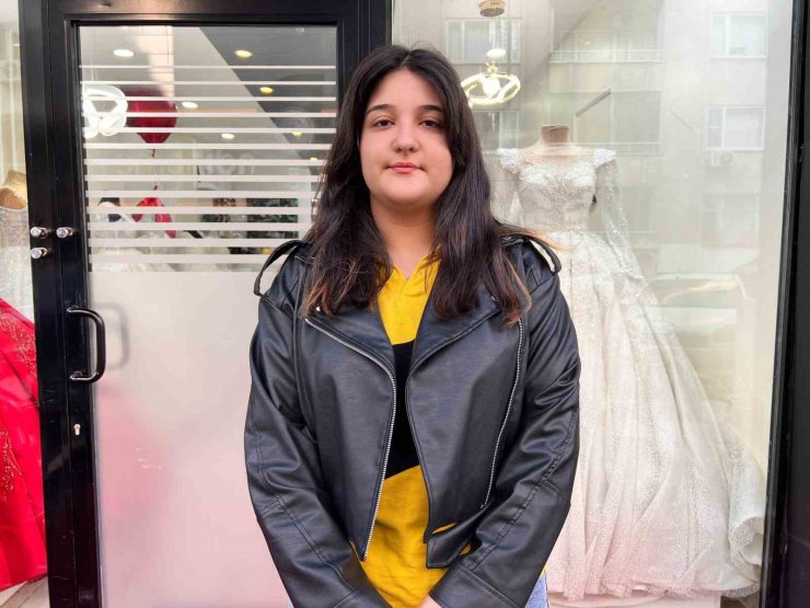 Enkazdan, "Selâmünaleyküm" diyerek çıkan kız o anları anlattı