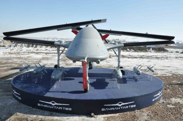 Kars’ta ’Kış Tatbikatı-2025 Savunma Sanayi Sergisi’ ilgi gördü