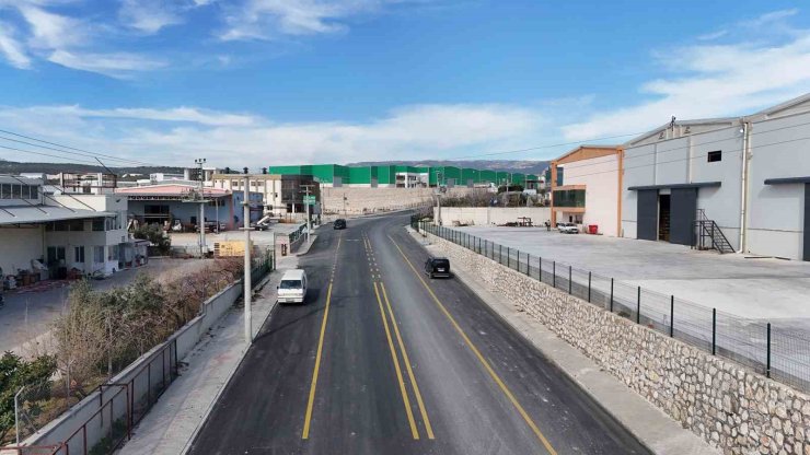 Mersin’de yol çalışmaları sürüyor