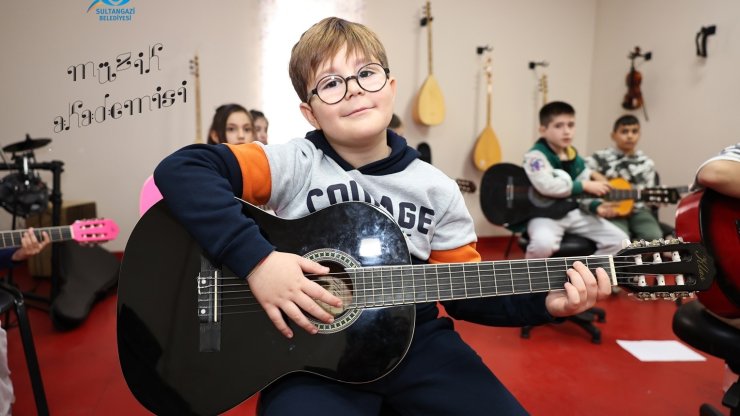 Sultangazi Müzik Akademilerinde geleceğin sanatçıları yetişiyor
