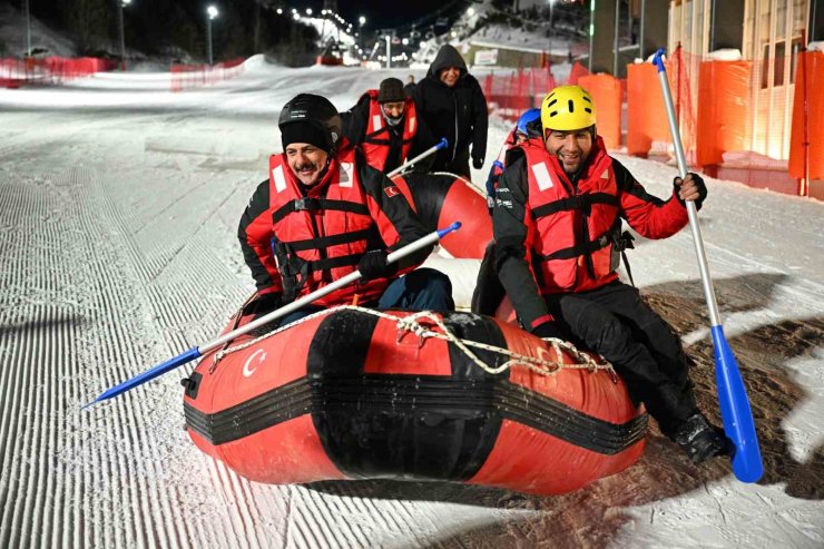 Palandöken’de botla kar raftingi