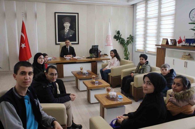 Bayburt’ta "Divanu Lügati’t Türk Deneme Yarışması" ödülleri sahiplerini buldu