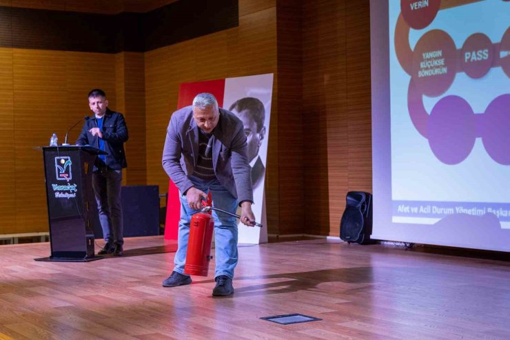 Manavgat’ta muhtarlara afet farkındalık eğitimi