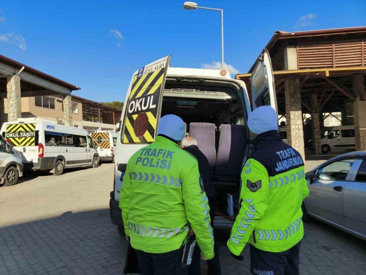 Karacasu’da okul servisleri denetlendi