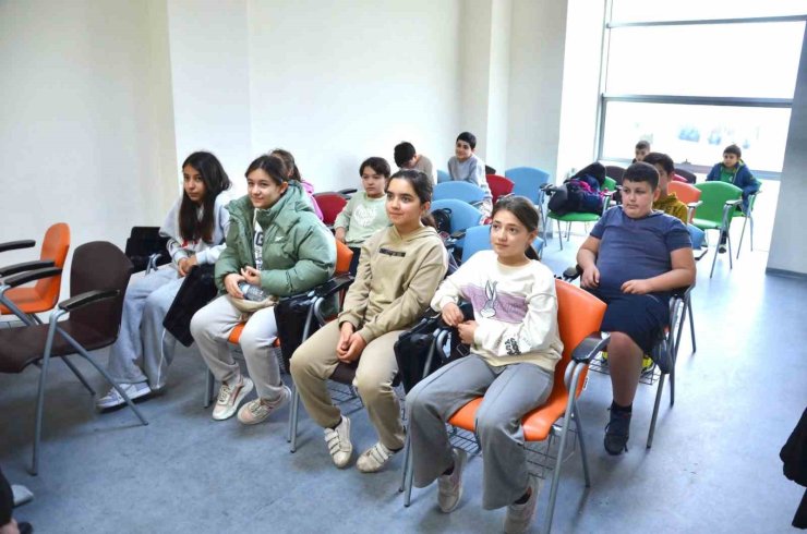 "Biz Bir Takımız" Projesi öğrencilerine moral ziyareti