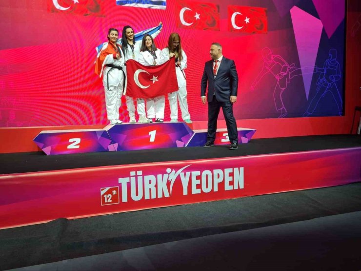 Denizlili taekwondoculardan büyük başarı