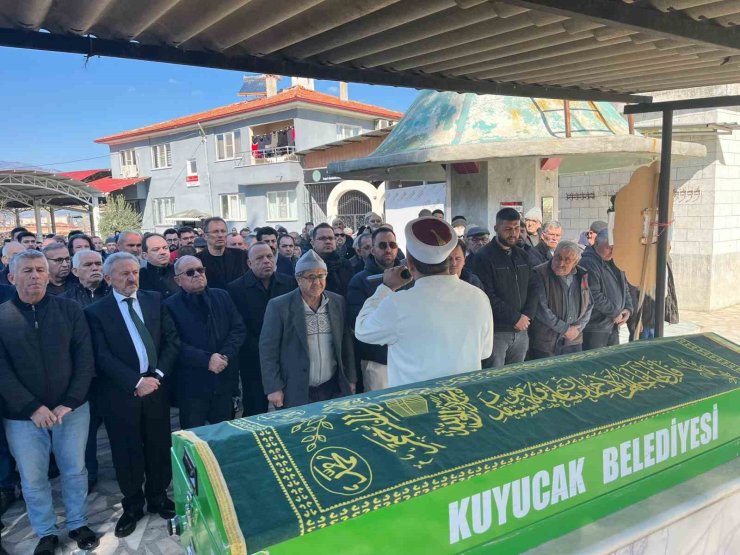 Deve güreşi izlerken hayatını kaybeden Gerçeker, son yolculuğuna uğurlandı