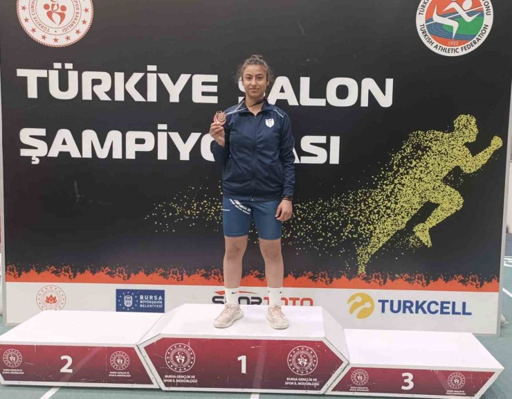 Gülnaz Çetin’den güllede 3.’lük