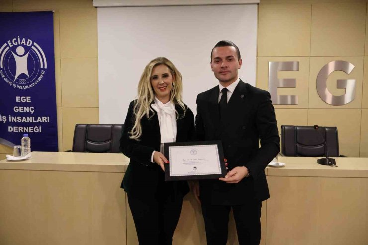 EGİAD’dan küresel ekonomi ve siyaset semineri