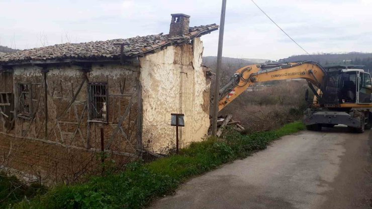 Metruk bina yıkımları hız kazandı