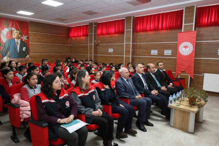 Kars’ta öğrencilere organik tarım eğitimi verildi