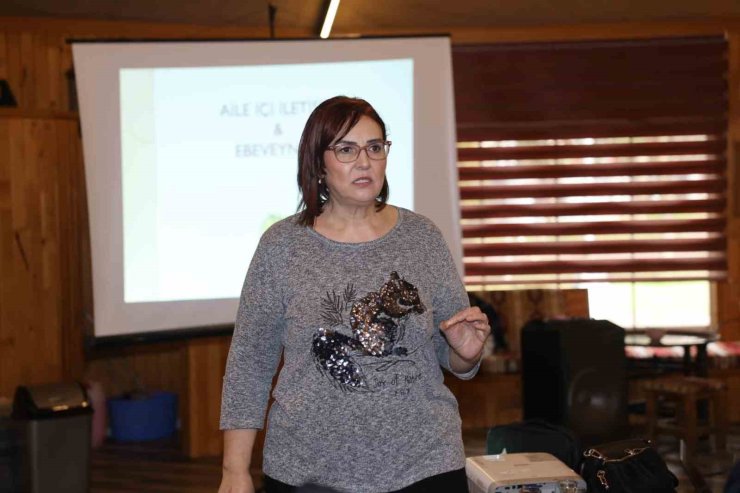 Ebeveyn-çocuk ilişkisi, çocukların geleceğinde önemli rol oynuyor