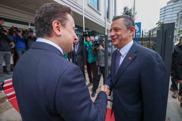 CHP Genel Başkanı Özel: "(İki adayla seçime gidileceği iddiaları) Öyle bir senaryomuz yok"