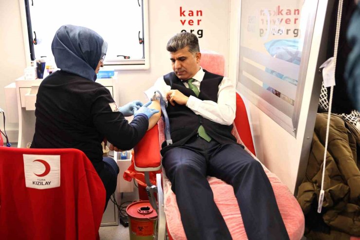 Akdeniz Belediye Başkan Vekili Şener’den kan bağışına destek