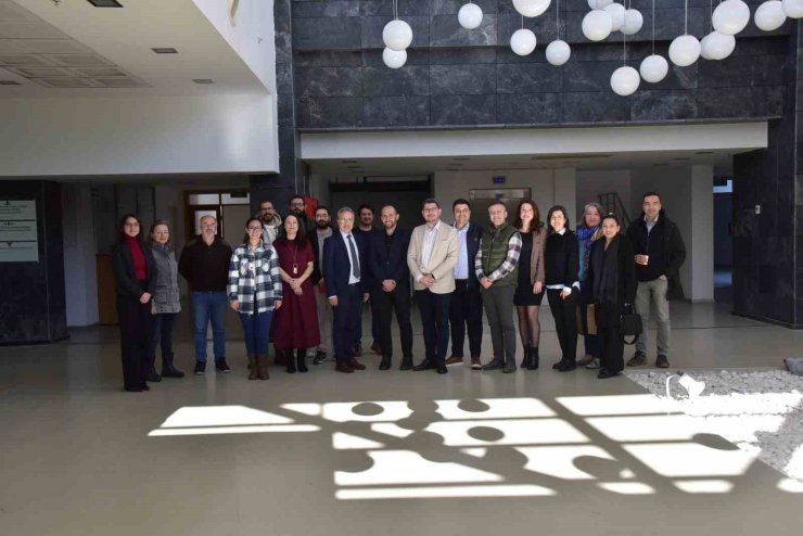 Tekno Kafe Perşembe’de proje yazımı eğitimi ele alındı