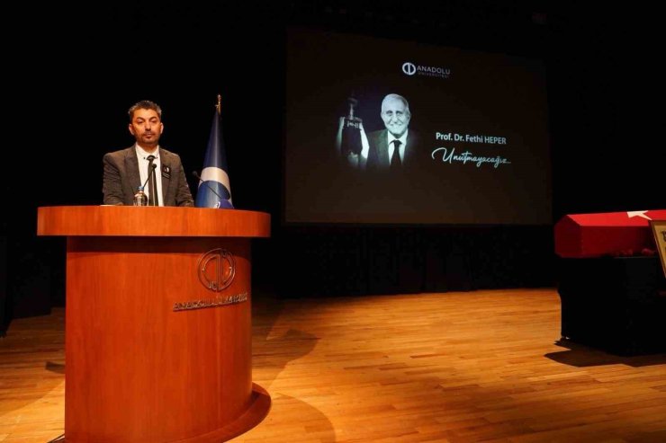Prof. Dr. Fethi Heper anma töreni ile son yolculuğuna uğurlandı