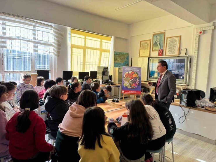 Öğrencilere yönelik deniz ekosistemini koruma eğitimi düzenlendi