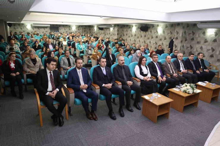 Dijital okuryazarlık ve dijital iletişim becerileri eğitimi sona erdi