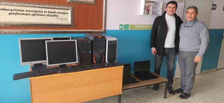 İzmirli hayırseverden Nazilli’deki okula bilgisayar desteği