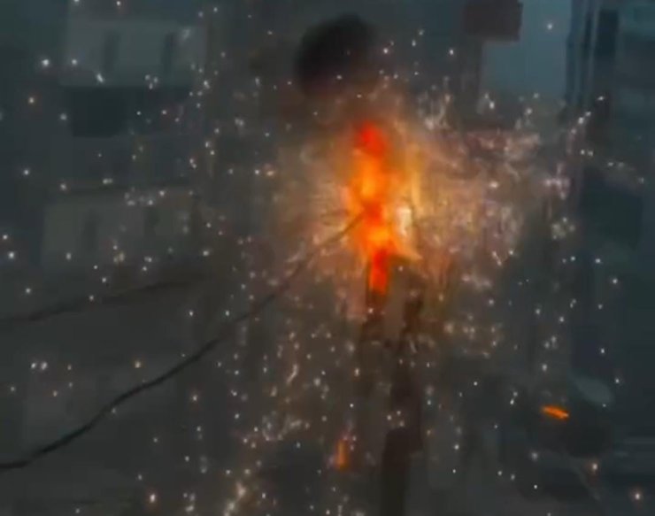 Şanlıurfa’da elektrik trafosunda patlama anları kamerada