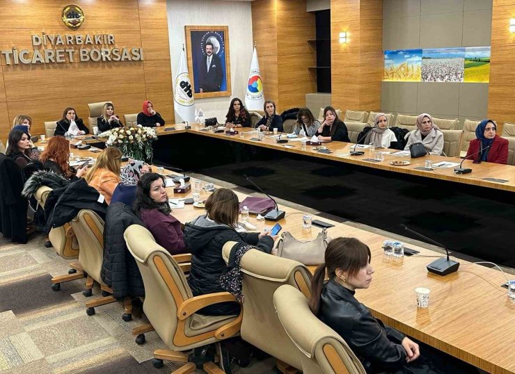 İş kadınlarına e-ticaret ve dijital pazarlama eğitimi