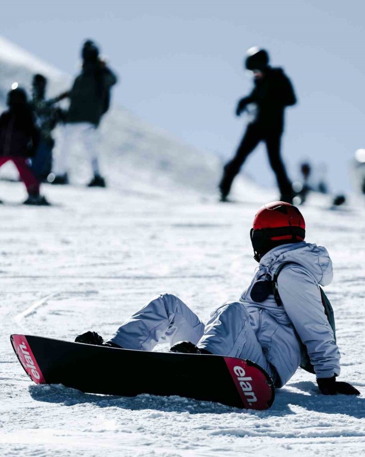 Palandöken hafta sonunda doldu taştı