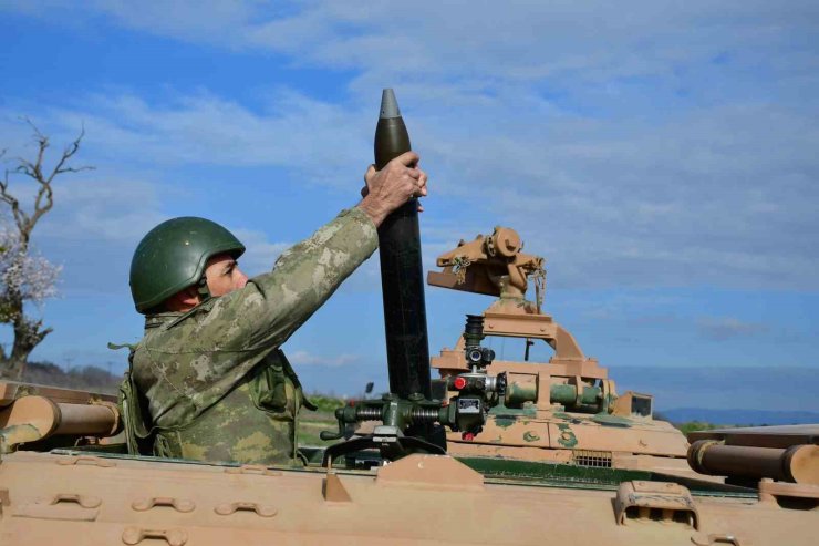 59’uncu Havan ve Topçu Eğitim Tugay Komutanlığı’nda havan atışları gerçekleşti