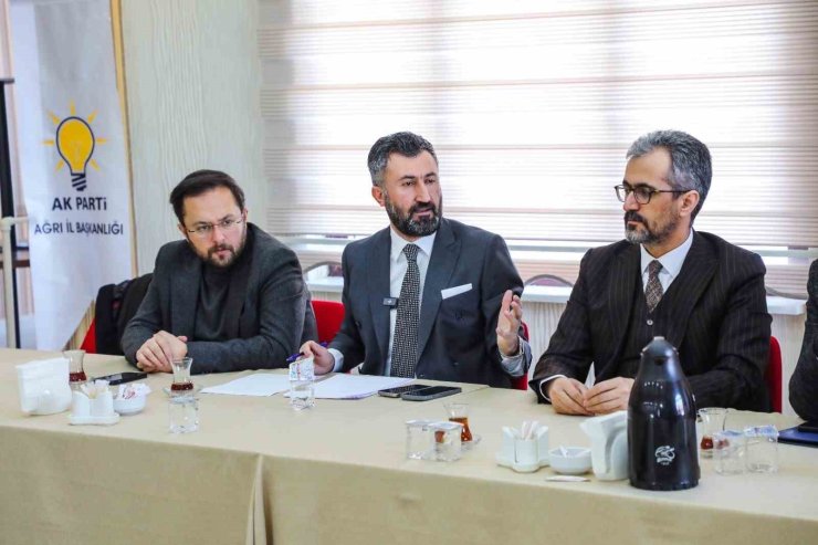 AK Parti Ağrı İl Başkanı Yıldız, basın mensuplarıyla bir araya geldi