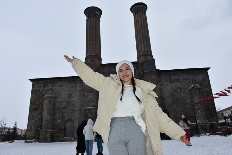 KYGM’li kızlar Erzurum’dan mutlu gitti