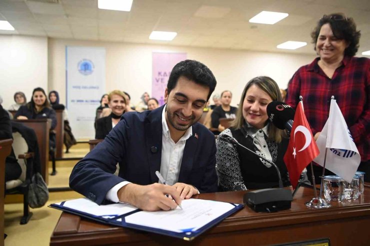 Türk Medeni Kanunu’nun kabulünün 99. yılında Tuzla’da ’Kadın-Erkek Eşitliği Şartı’ imzalandı