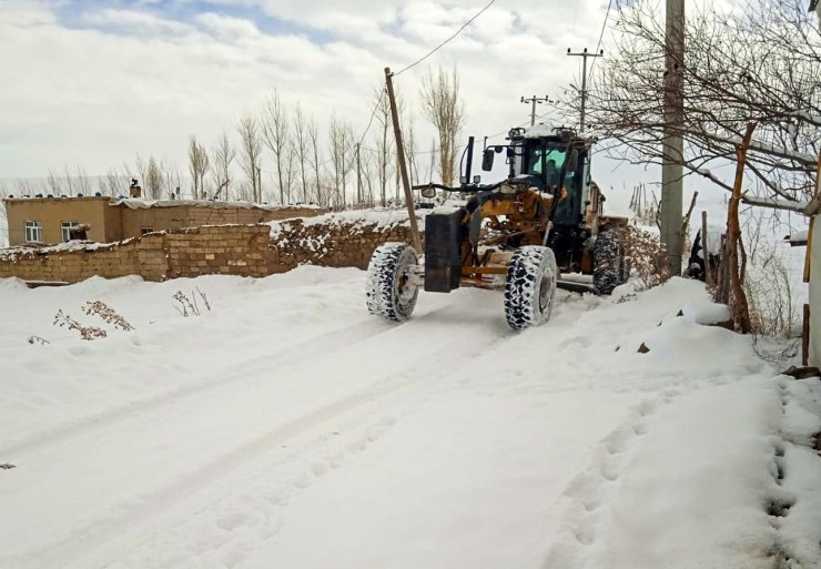 Van’da karla mücadele