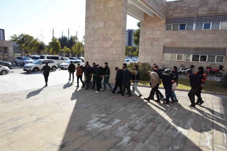 Antalya’da tefecilik operasyonu: 7 tutuklama