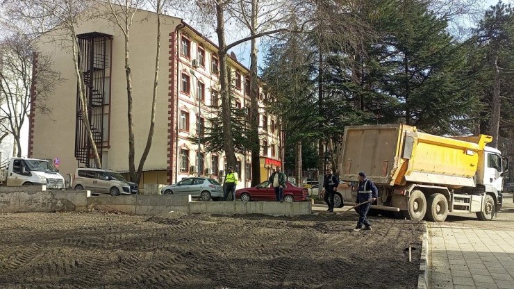 Söğüt yeni bir otopark alanı kazanıyor