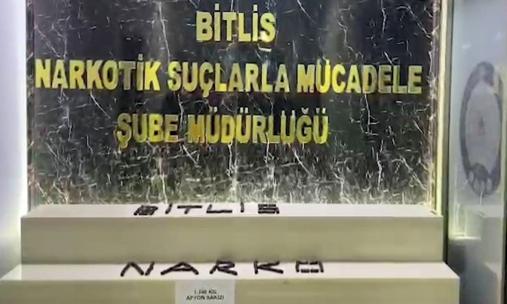 Yabancı uyruklu şahısların mide ve bağırsaklarından 1 kilo 340 gram uyuşturucu çıktı