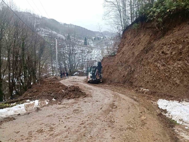 Gölyaka’da heyelan