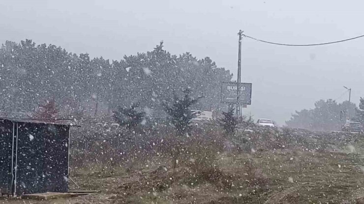 Aydos’ta kar yağışı başladı