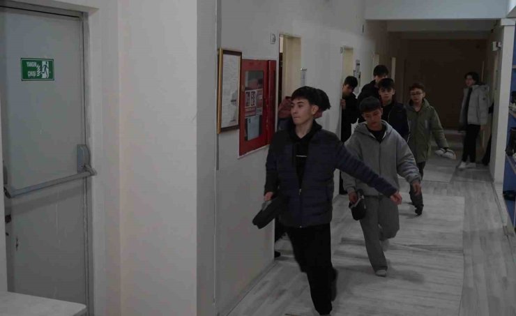 Yangın alarmı çaldı, öğrenciler harekete geçti: Pansiyonlu okullarda eş zamanlı tatbikat