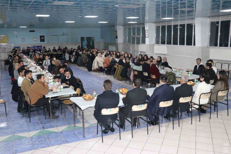 Yeni atanan öğretmenler yemekte buluştu