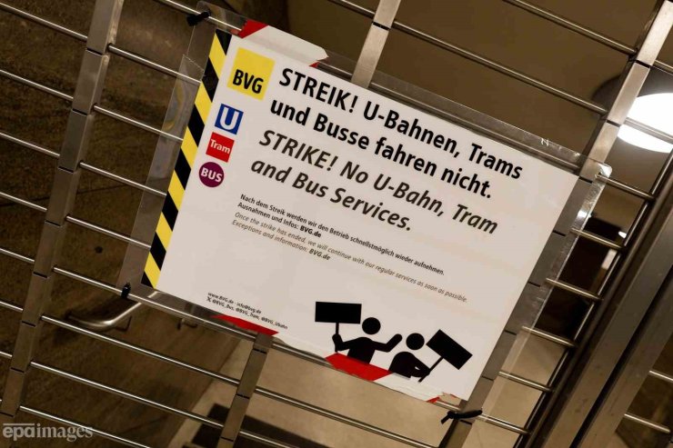 Berlin’de toplu taşımadaki 48 saatlik grev devam ediyor