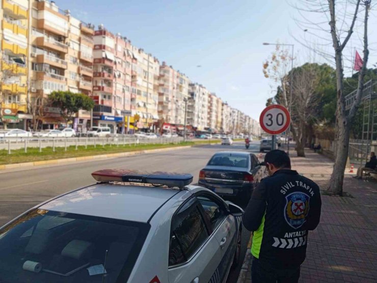 Antalya’da 1 haftada 55 bin 854 araç denetlendi