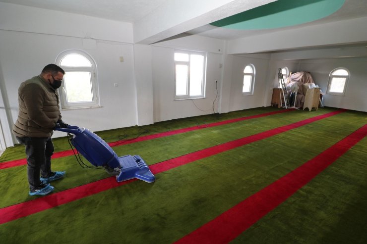 Honaz Belediyesi camileri Ramazan’a hazırlıyor