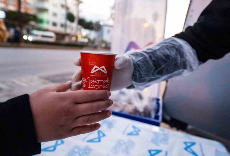 Mersin’de başlatılan ’1 Ekmek 1 Çorba’ projesi 2,5 milyon kişiye ulaştı
