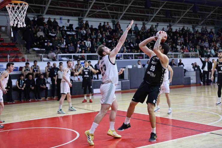 Sakarya Büyükşehir Basketbol Bornova’yı evinde ağırlıyor