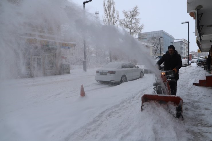 Belediyeden karla mücadele