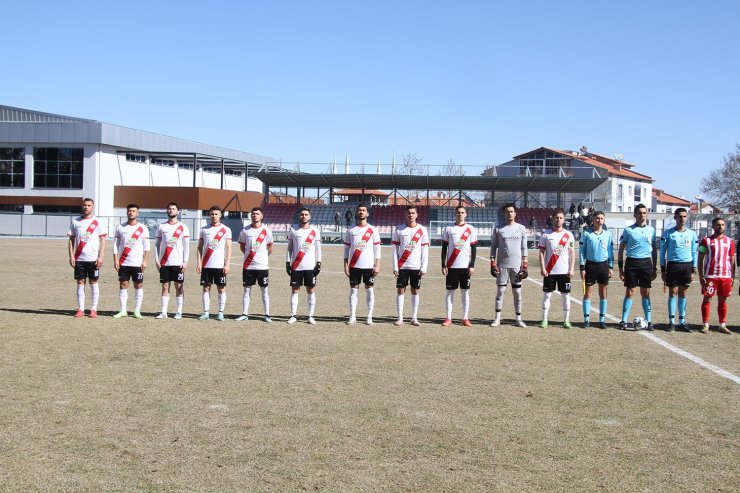 Kulaspor evinde galip