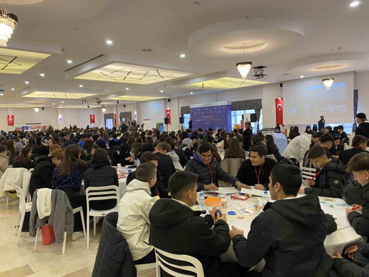 "Geleceğini İnovasyonla Şekillendir: Bir Zamanlar Atık" atölyesi başladı