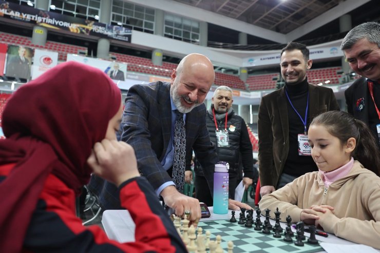 Başkan Çolakbayrakdar: "Büyük ve güçlü Türkiye için çocukları satrançla buluşturuyoruz"