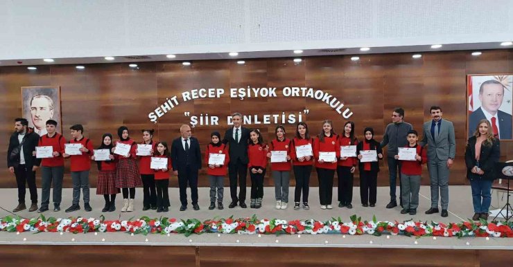 Bayburt’ta "Karakoç Soy İsimli Şairlere Ait Şiir Konseri" gerçekleştirildi