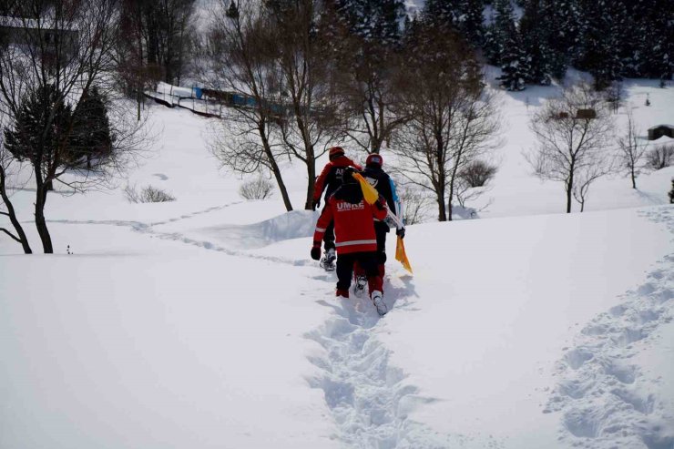 Gümüşhane’de 51 personelle gerçeği aratmayan çığ tatbikatı